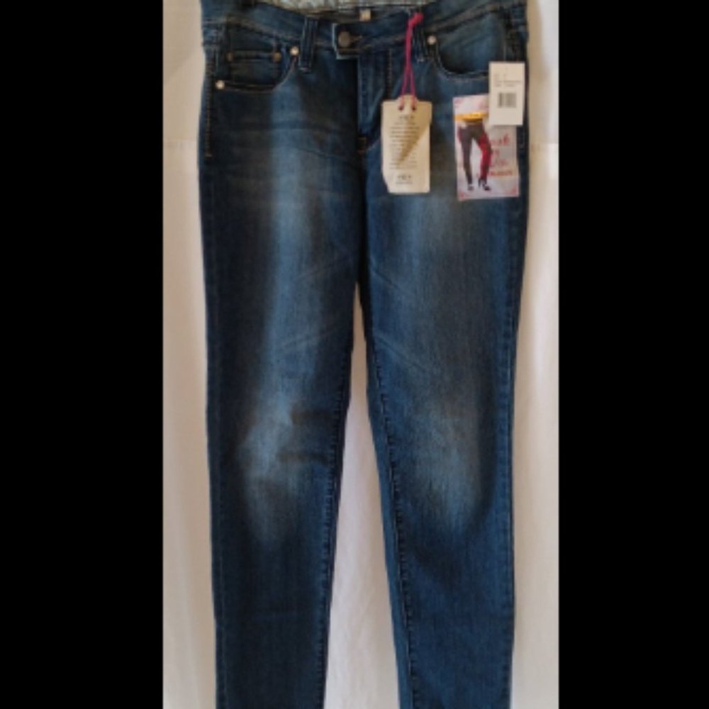Royalty by YMI Jeans ~ Slim Fit Skinny ~ Size 6